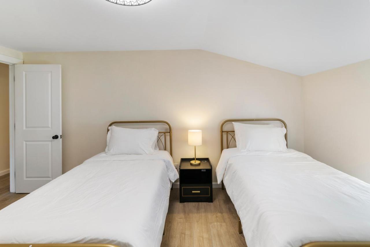 Fantastic Retreat 5Min From Village With Media Room, Ac And Sauna! สโตว์ ภายนอก รูปภาพ